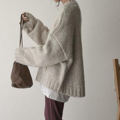 Carol | Chunky Knit Sweater with Crew Neck and Front Pockets